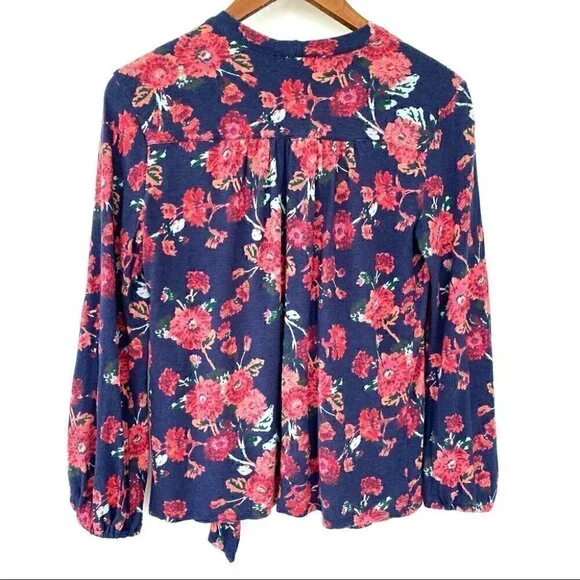 Lucky Brand floral print top with tie at the neck - Picture 6 of 9